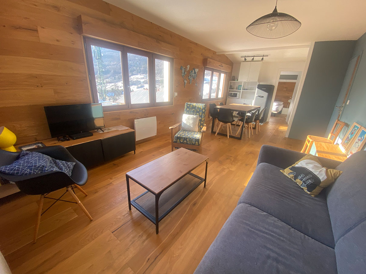 Agence immobilière de 
 Immobilac Franco Suisse - IMMOBILAC FRANCO SUISSE 
