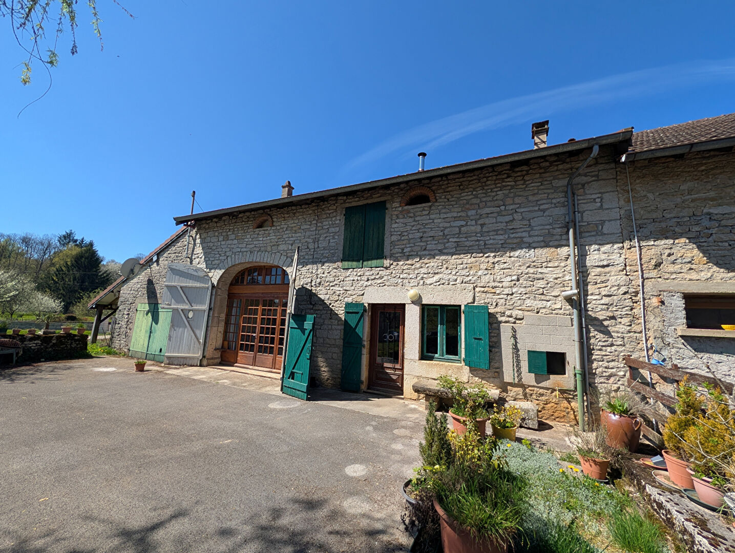 Agence immobilière de 
 Immobilac Franco Suisse - IMMOBILAC FRANCO SUISSE 
