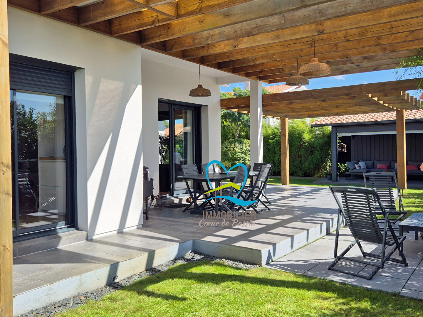 Photo Villa de prestige et son jardin paysager image 1/6