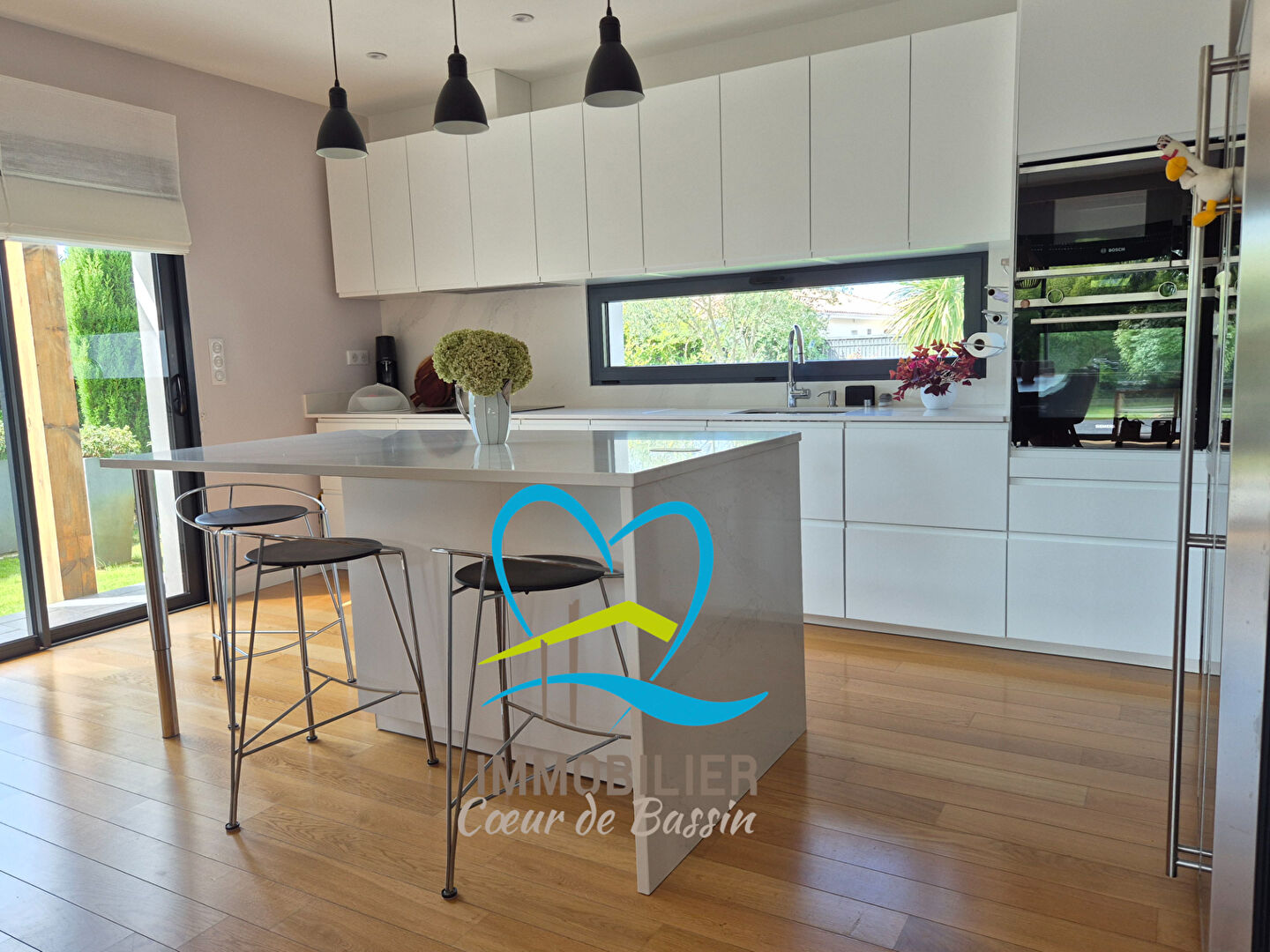 Photo Villa de prestige et son jardin paysager image 3/6