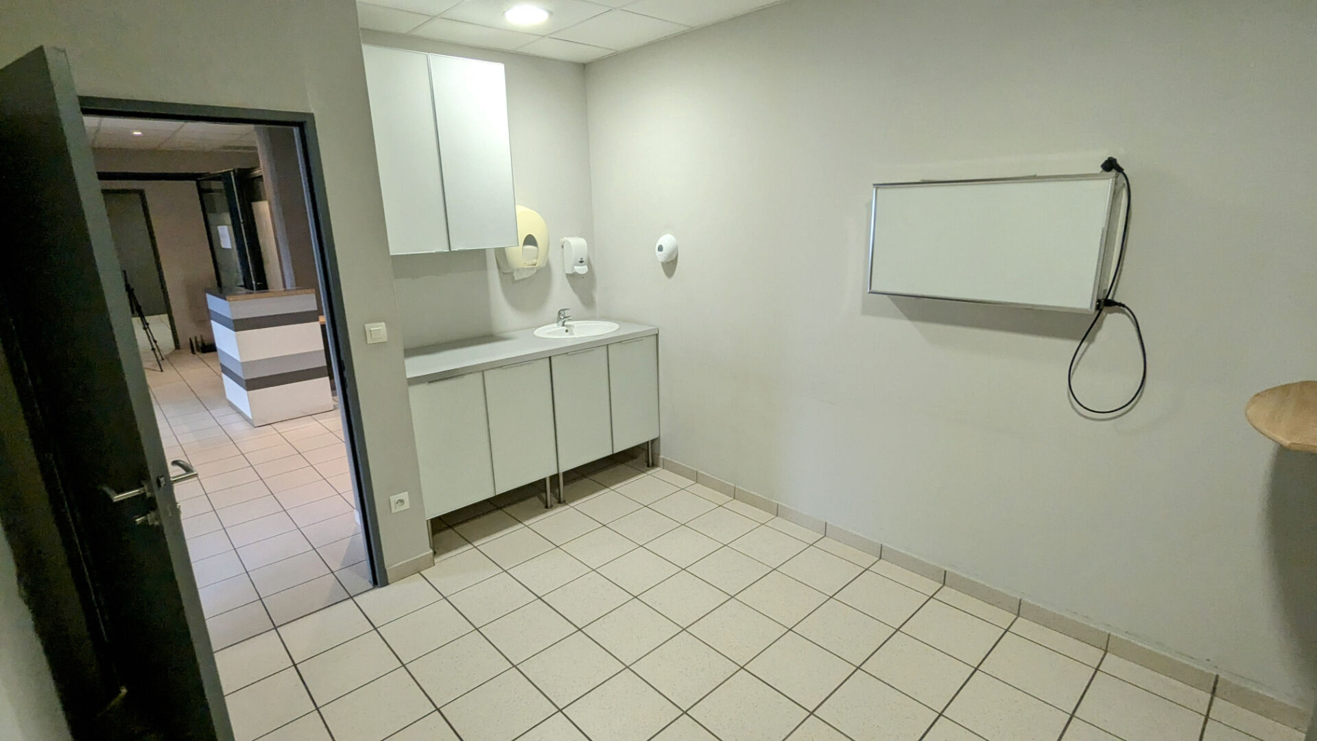 Photo Local professionnel  à louer 114 m² image 6/6