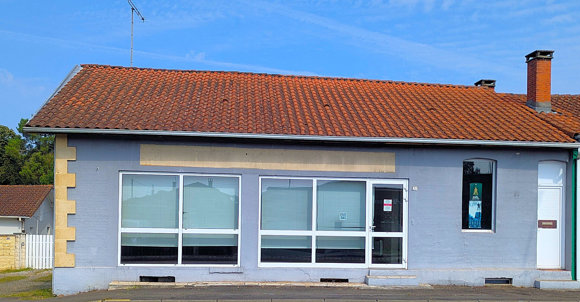 Local commercial Mont De Marsan 3 pièces 100 m2 + 100m² de cave