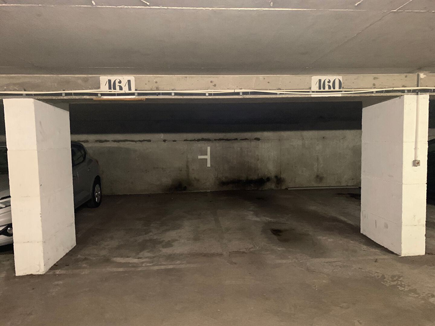 Photo A louer emplacement de parking - rue de Dantzig - Paris 15ème image 2/2