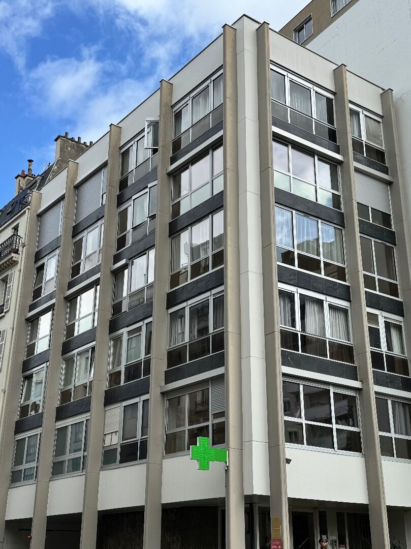 A VENDRE CAMBRONNE 75015 Parking couvert RESIDENCE LE FLEURY AMIRAL ROUSSIN - VILLA CROIX NIVERT :