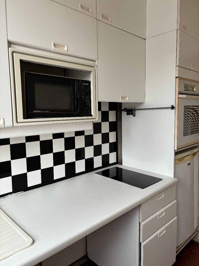 Photo Quartier Marais - Studio de 42.46 m2 loué VIDE - Rue Saint-Paul Paris 4ème image 4/6