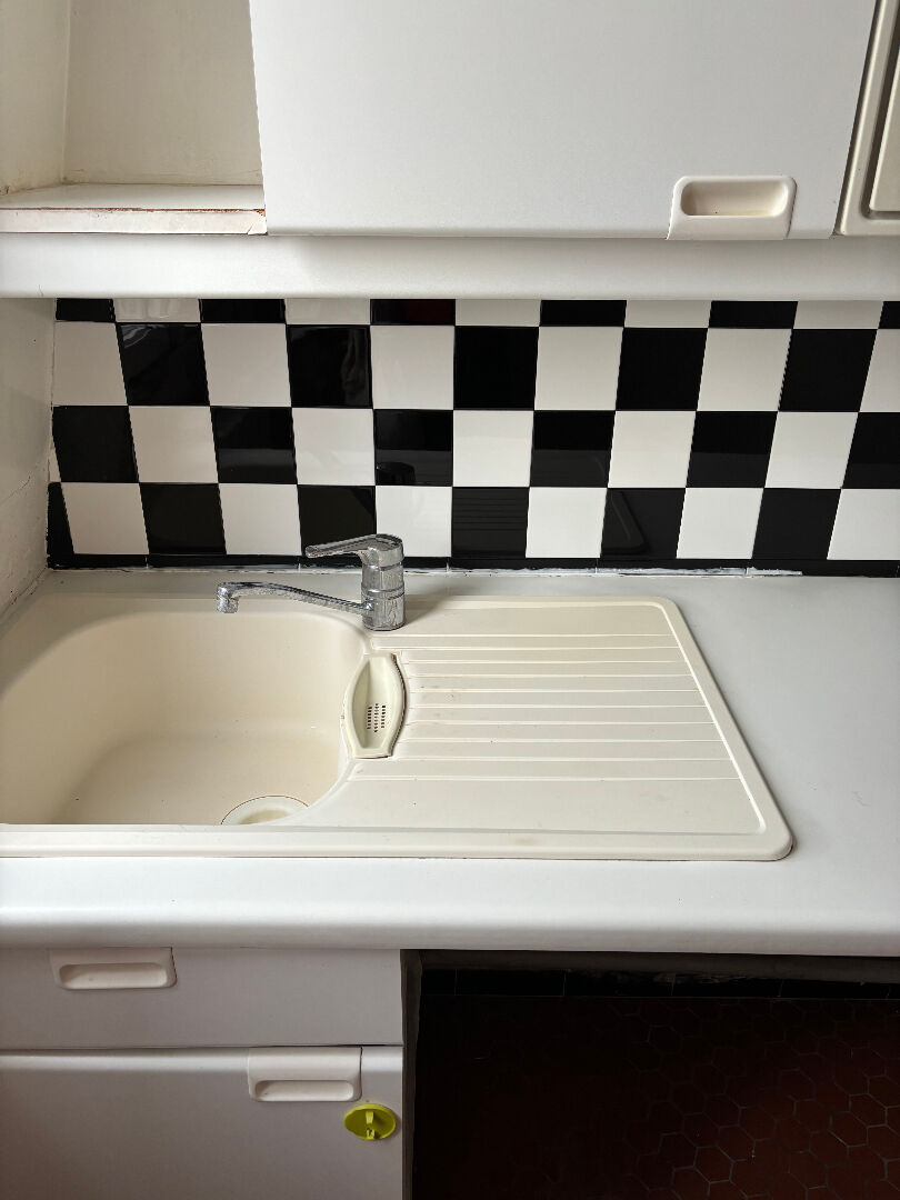 Photo Quartier Marais - Studio de 42.46 m2 loué VIDE - Rue Saint-Paul Paris 4ème image 5/6