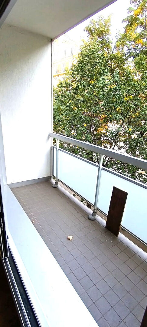 Photo PARIS 15ème, Studio de 26m² avec balcon de 2,50m² image 5/5