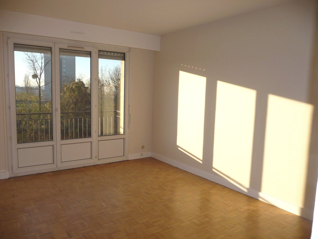 Photo Appartement Champigny Sur Marne 1 pièce(s) 40 m2 image 1/6