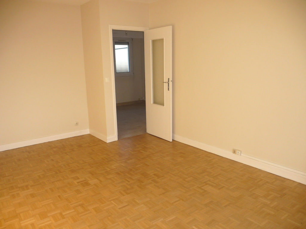 Photo Appartement Champigny Sur Marne 1 pièce(s) 40 m2 image 2/6