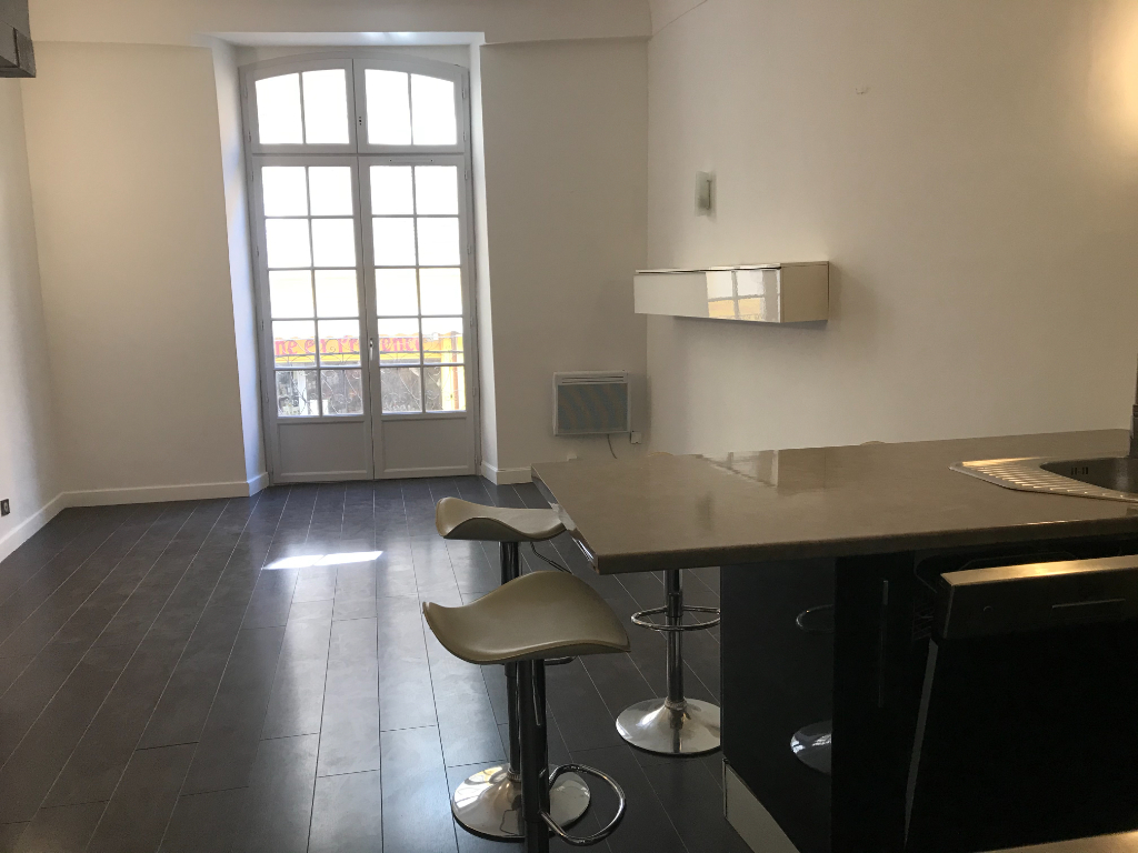 Vente Appartement de 2 pièces 45 m² - HYERES 83400 | IMOGROUP HYERES - IMOGROUP photo1