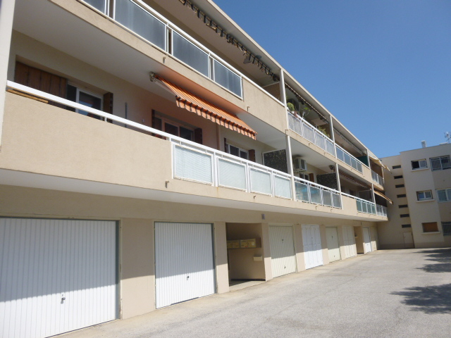 Vente Appartement de 3 pièces 63 m² - HYERES 83400 | IMOGROUP HYERES - IMOGROUP photo1