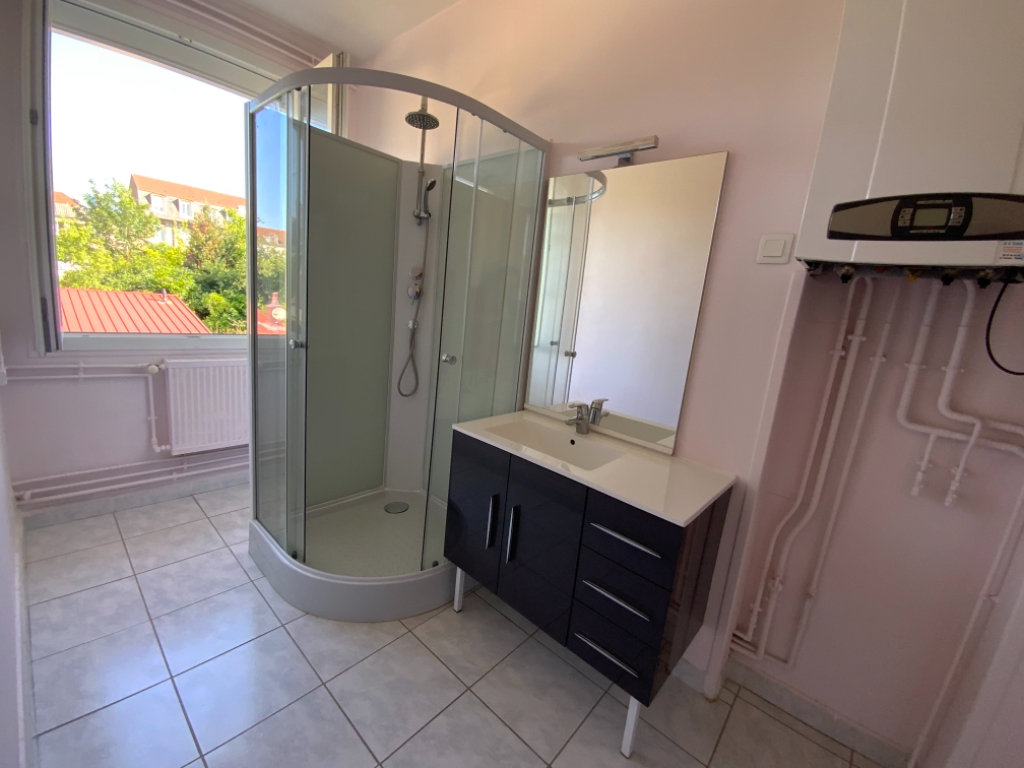 Photo Appartement T4  dans immeuble calme- 94 m² image 3/5