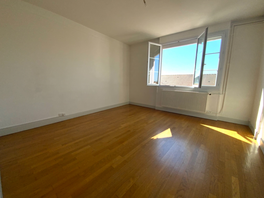 Photo Appartement T4  dans immeuble calme- 94 m² image 5/5