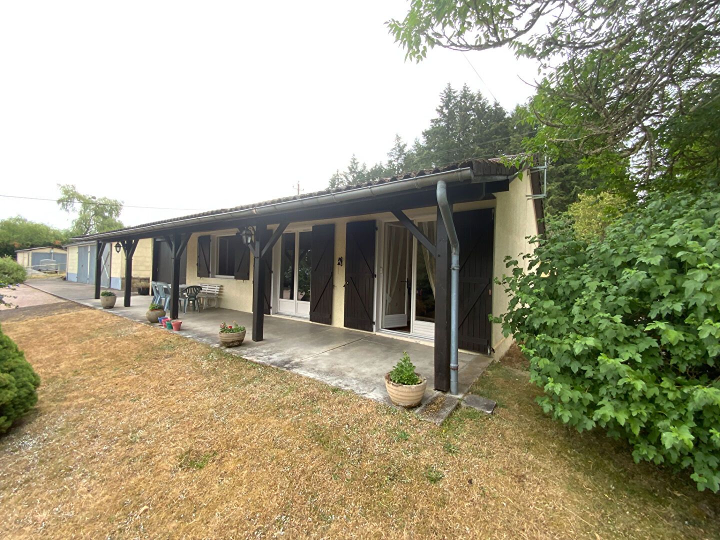 Maison 10 pièces 192 m² · à Saint-Émiland · 192 m² · 219 900 €