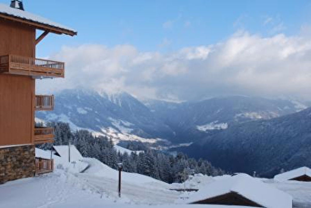 LES SAISIES BISANNE 1500 VillardsurDoron 73270 LES SAISIES BISANNE 1500 VillardsurDoron 73270
