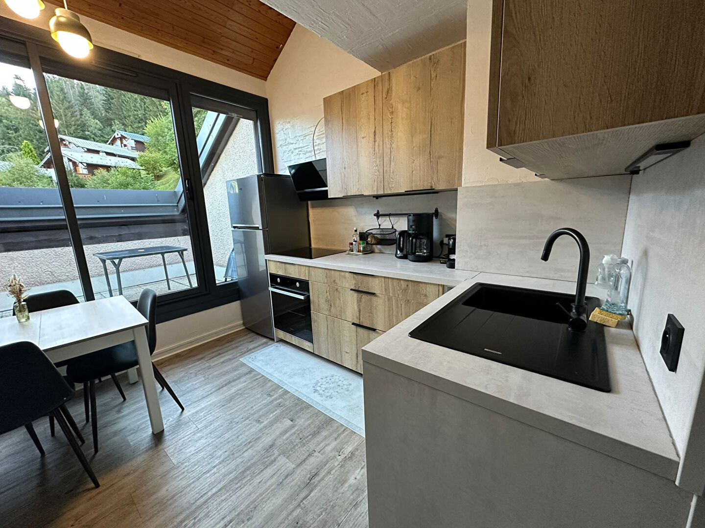 Charmant duplex avec mezzanine et terrasse