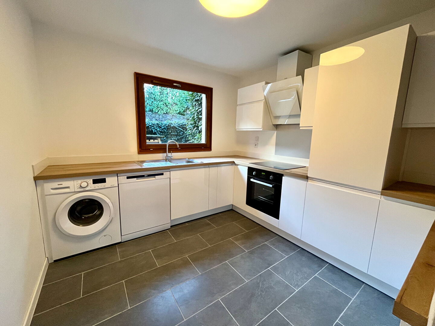 Maison  mitoyenne Bossey 3 pièce(s) 108.3 m2