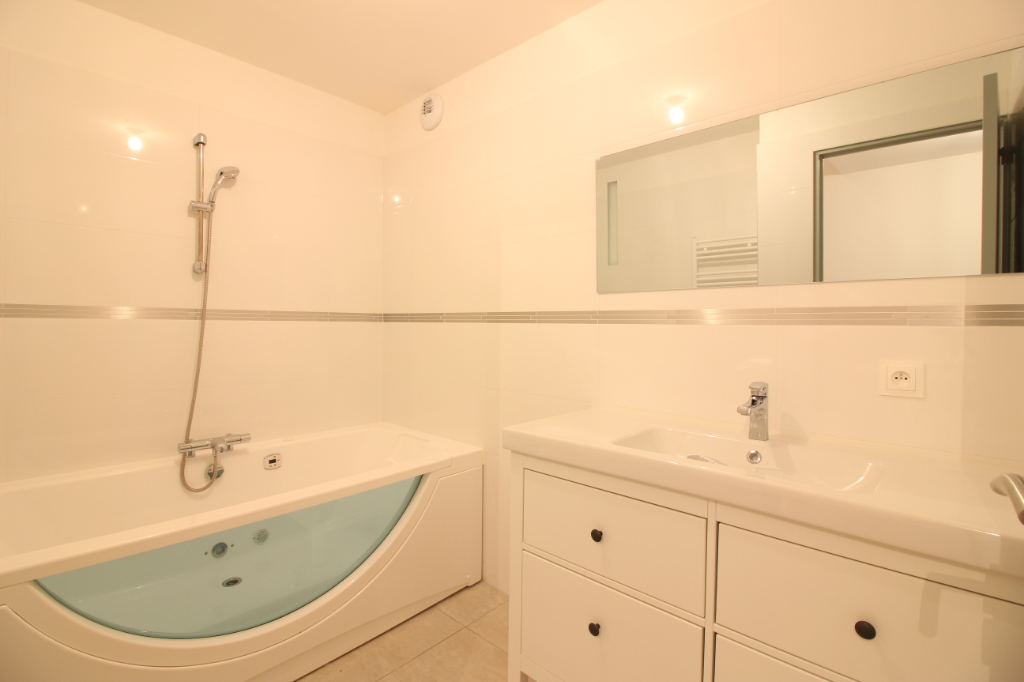 Location Appartement de 6 pièces 144 m² - DIVONNE LES BAINS 01220 | IMOGROUP DIVONNE LES BAINS - IMOGROUP photo6