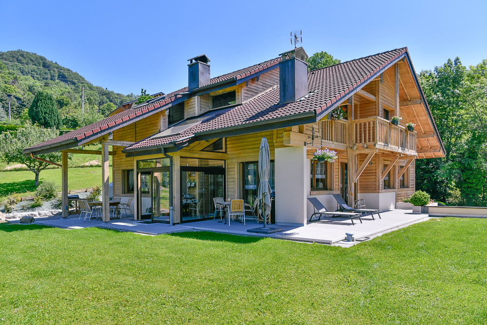 Vente Maison de 7 pièces 210 m² - CHATILLON SUR CLUSES 74300 | IMOGROUP DOUVAINE - IMOGROUP photo1