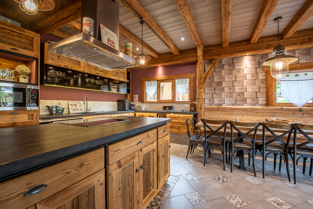 Vente Maison de 7 pièces 270 m² - SAMOENS 74340 | IMOGROUP DOUVAINE - IMOGROUP photo3