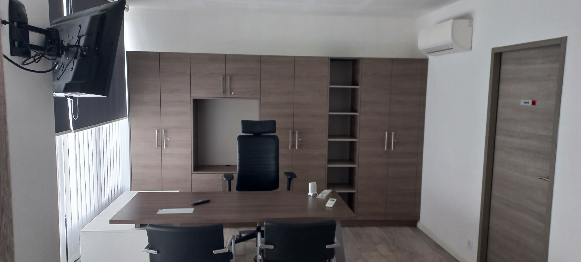 Photo Local professionnel centre Saint Sulpice image 1/6