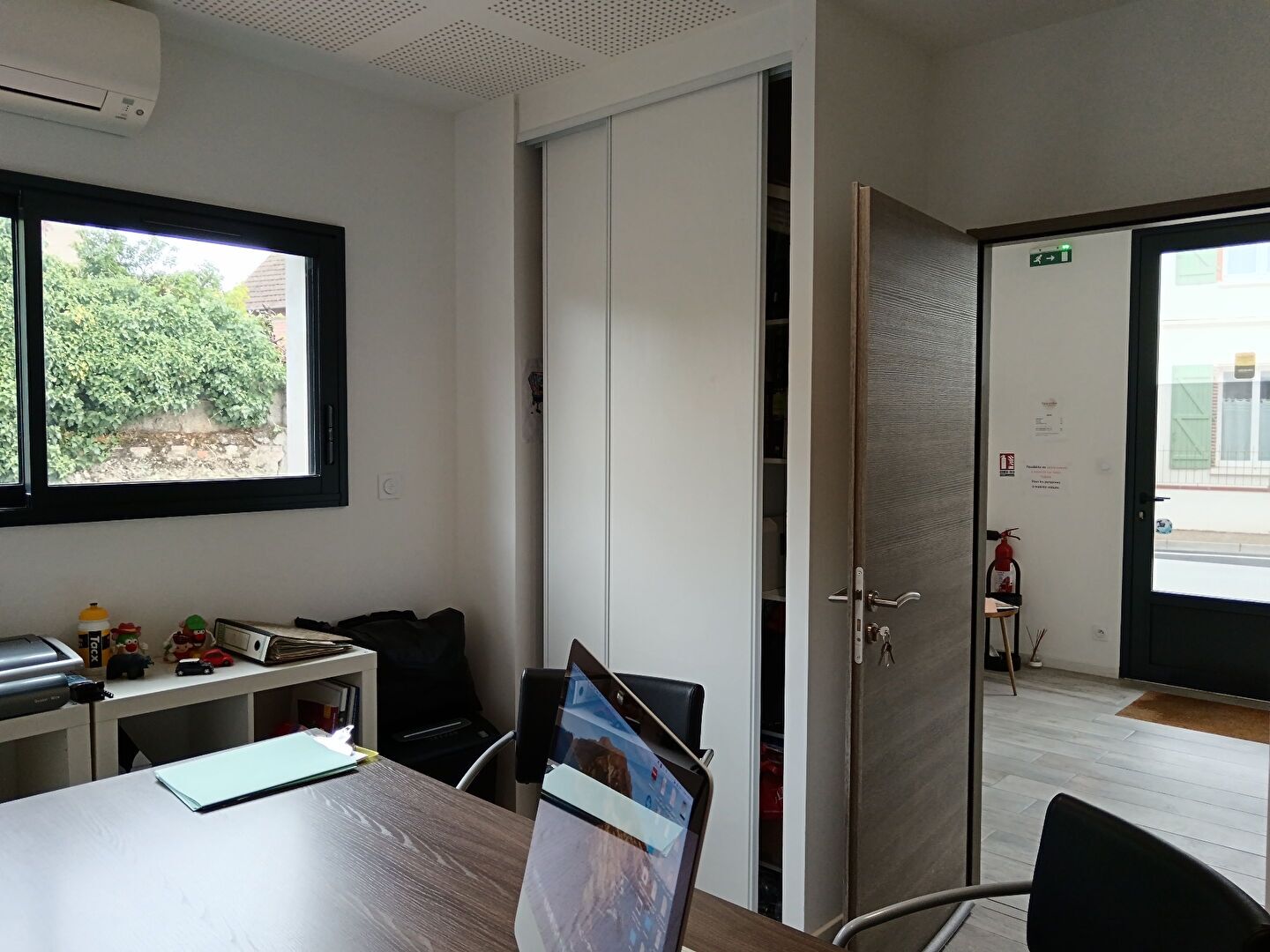 Photo Local professionnel centre Saint Sulpice image 4/6