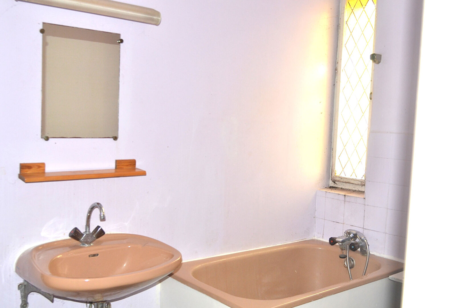 Photo SAINT SULPICE- Appartement plain-pied de 61 m² à rafraîchir image 3/6