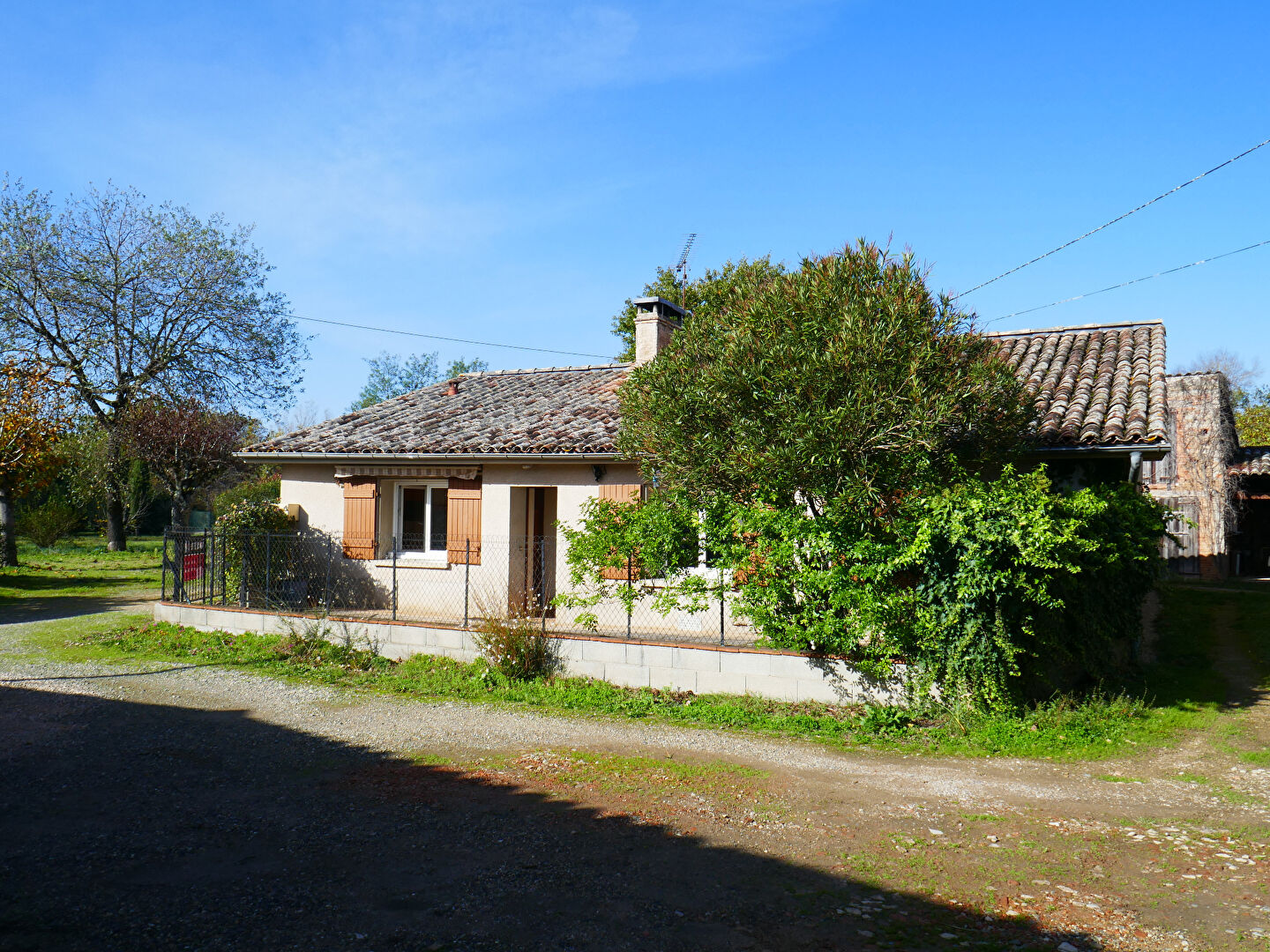 COUFFOULEUX - Maison plain-pied de 116 m² -Terrasse et jardin 1270m²