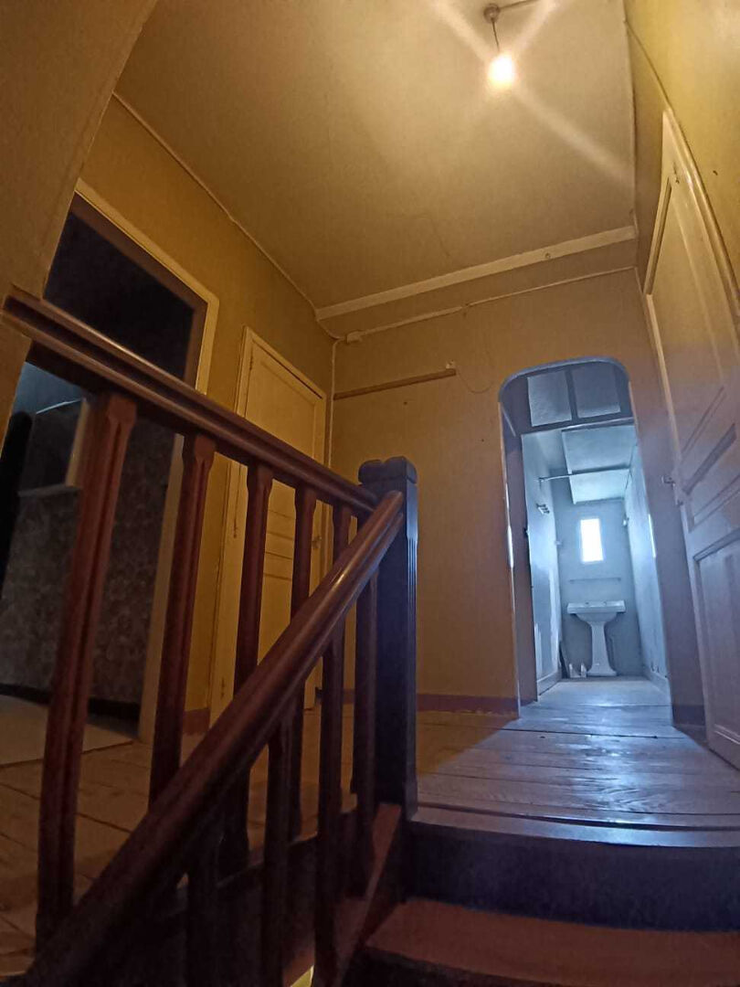 Photo SAINT SULPICE- Spacieuse maison de ville de 145m² à rénover image 6/6