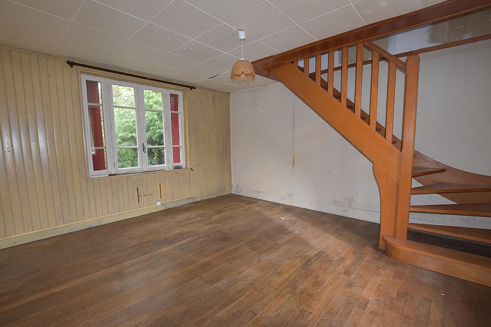 Photo cette maison à rénover entièrement, offrant de belles possibilités d'aménagement et de personnalisation : image 2/6
