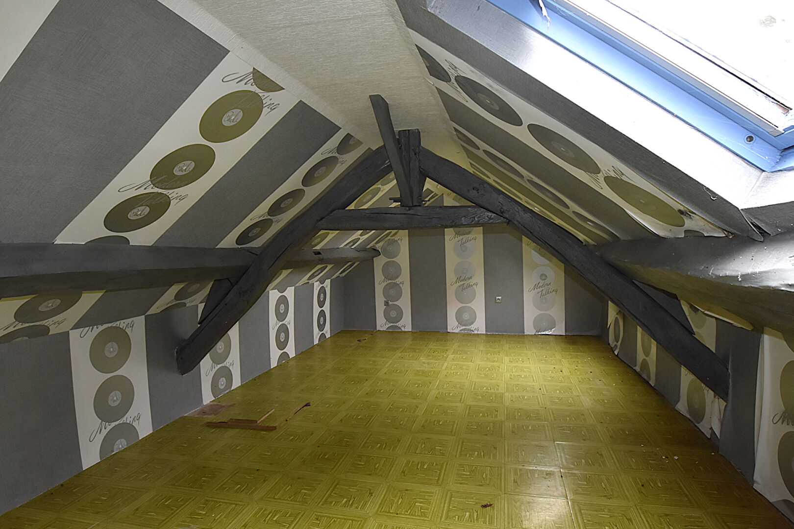 Photo cette maison à rénover entièrement, offrant de belles possibilités d'aménagement et de personnalisation : image 3/6