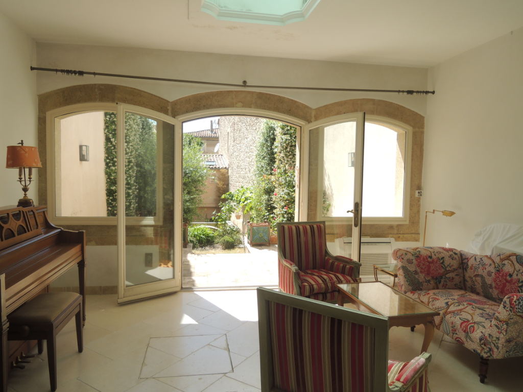 Vente Maison de 8 pièces 200 m² - LA ROQUE D ANTHERON 13640 | IMOGROUP LA ROQUE D