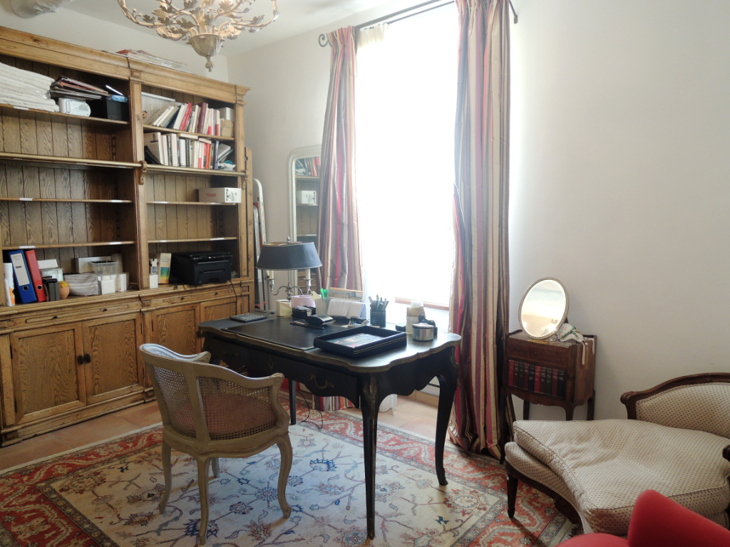 Vente Maison de 8 pièces 200 m² - LA ROQUE D ANTHERON 13640 | IMOGROUP LA ROQUE D
