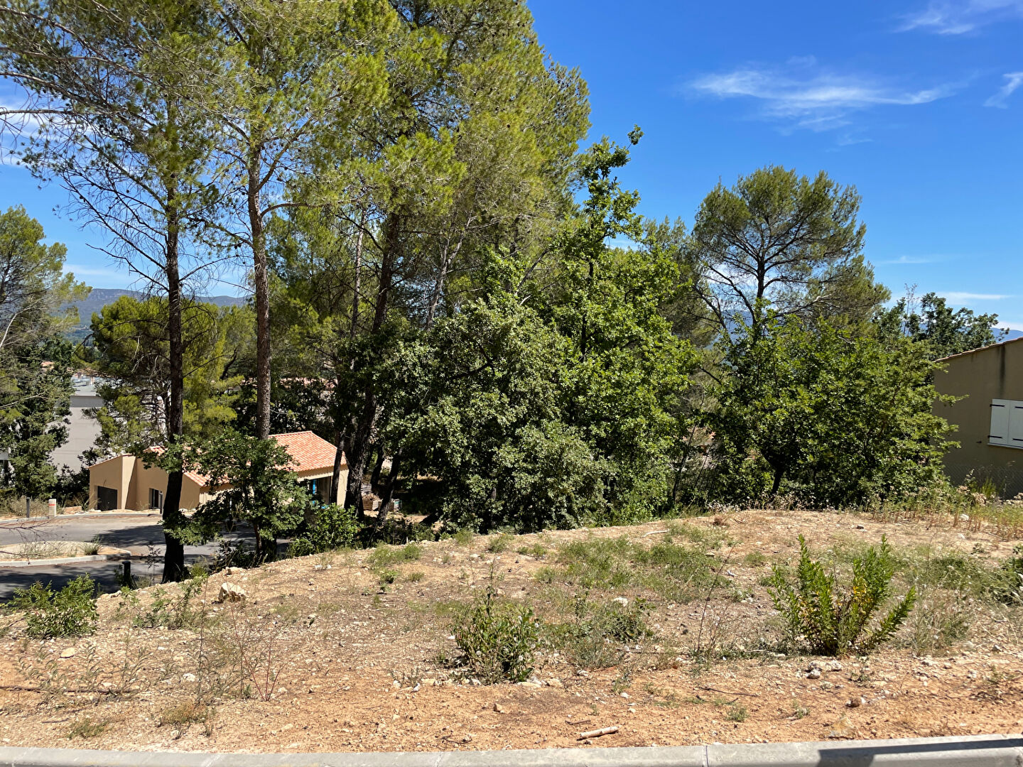 Vente Terrain de 622 m² - LA ROQUE D ANTHERON 13640 | IMOGROUP LA ROQUE D