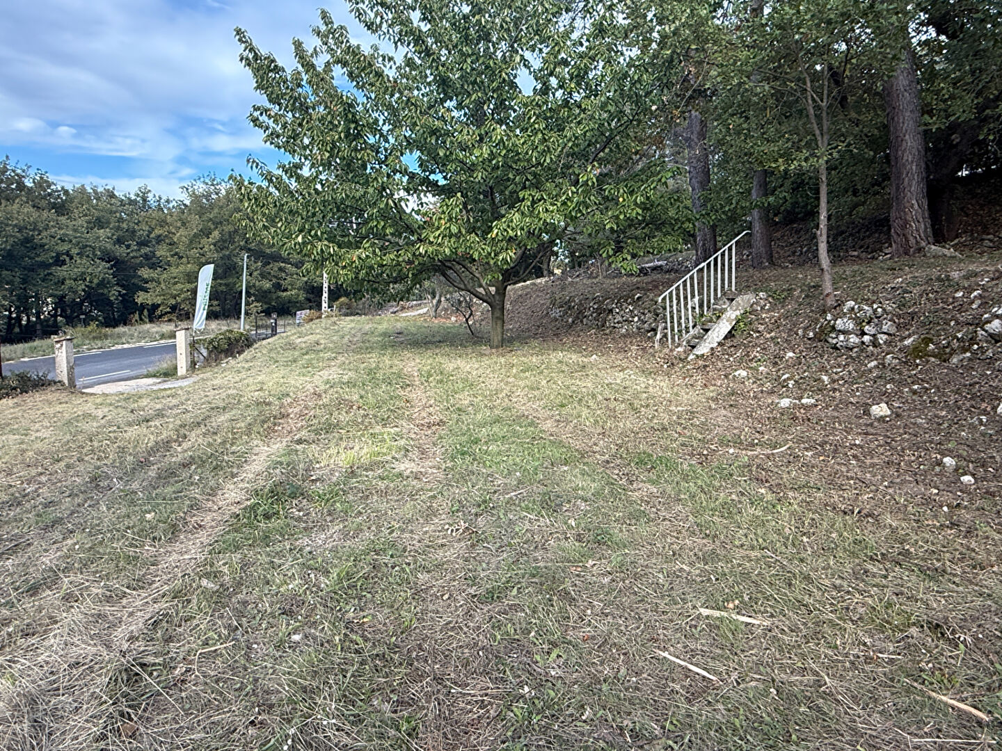 Photo Terrain  627 m2 avec permis accordé pour maison 98 m2 avec sous-sol image 5/5