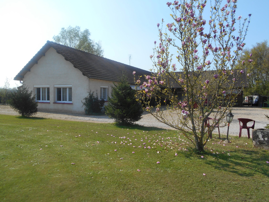 Vente Maison de 11 pièces 257 m² - CHALON SUR SAONE 71100 | IMOGROUP LOUHANS - IMOGROUP photo1