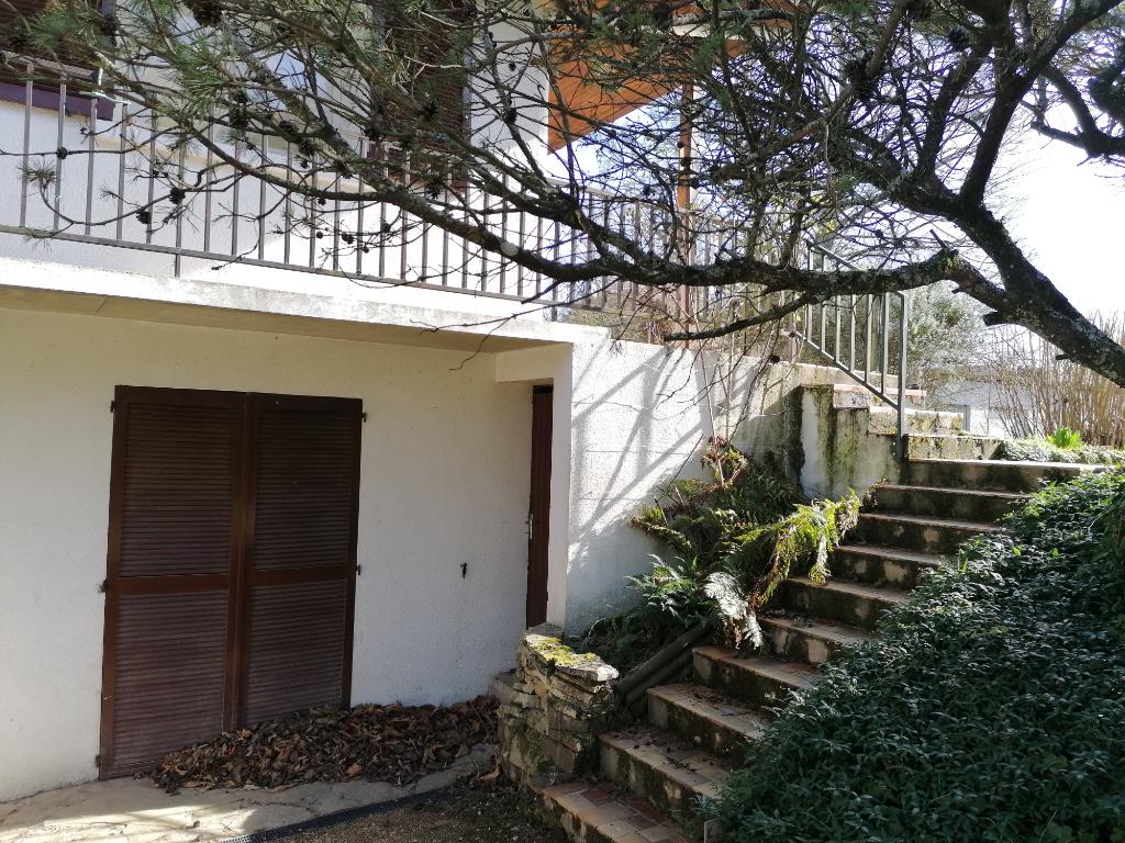 Vente Maison de 6 pièces 135 m² - SAINT GERMAIN DU BOIS 71330 | IMOGROUP LOUHANS - IMOGROUP photo11