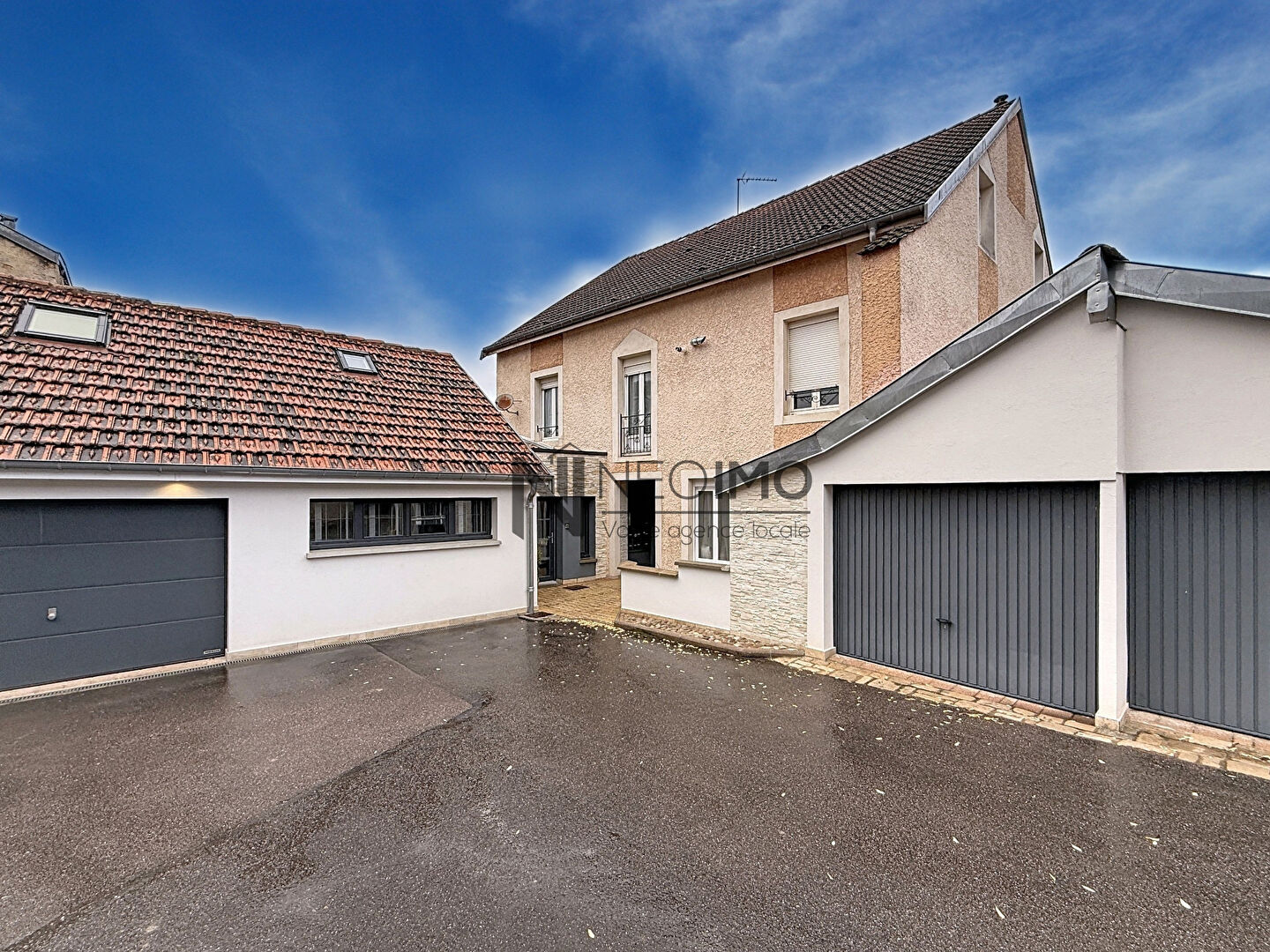 Photo Immeuble Neufchateau 13 pièce(s) 260 m2 image 1/6