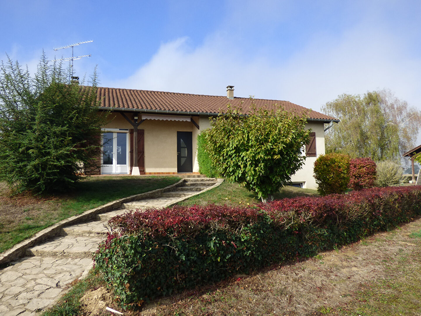 Agence immobilière de IMOGROUP site global - Imogroup Saint Trivier de Courtes