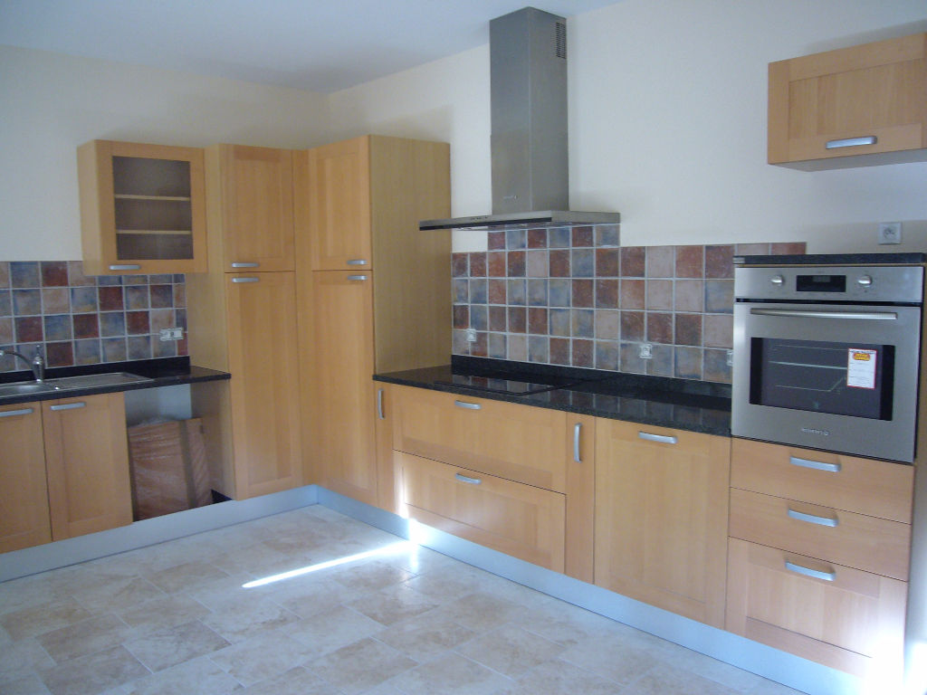 T3 TOURNUS Centre Ville - 2 Chambres - GARAGE