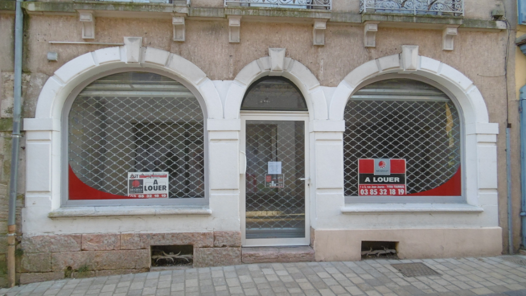Location Local de 2 pièces 65 m² - TOURNUS 71700 | IMOGROUP TOURNUS - IMOGROUP photo1