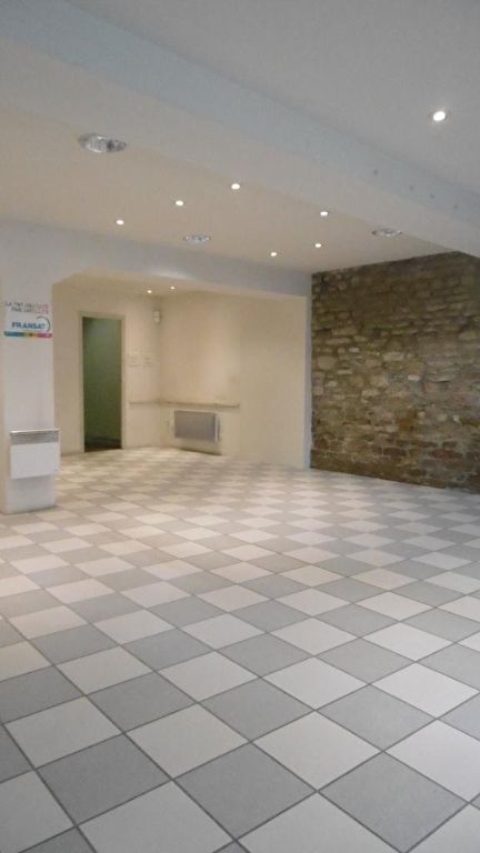 Location Local de 2 pièces 65 m² - TOURNUS 71700 | IMOGROUP TOURNUS - IMOGROUP photo2