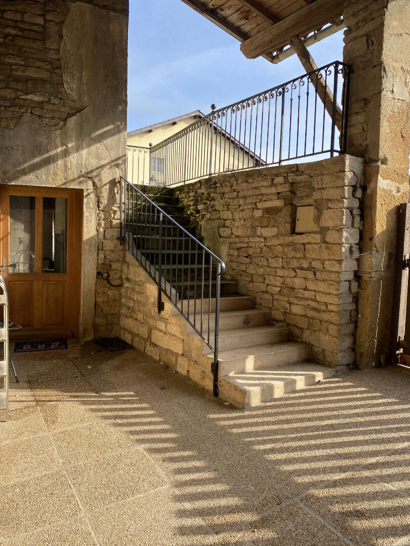 Photo A 10 MN DE TOURNUS image 2/6