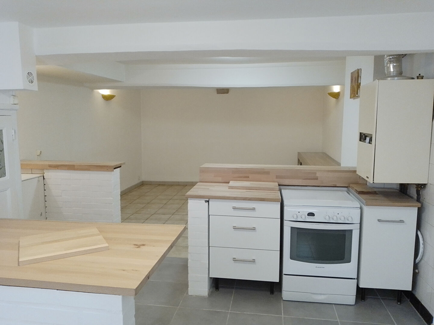 Maison TOURNUS 71700 2 chambre 1 bureau - 71.79 m2