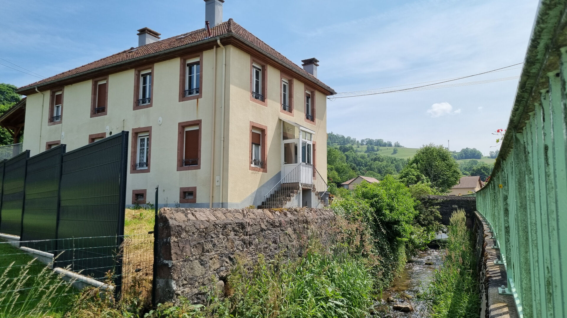 Photo Immeuble La Croix Aux Mines 6 pièce(s) 110 m2 image 2/6