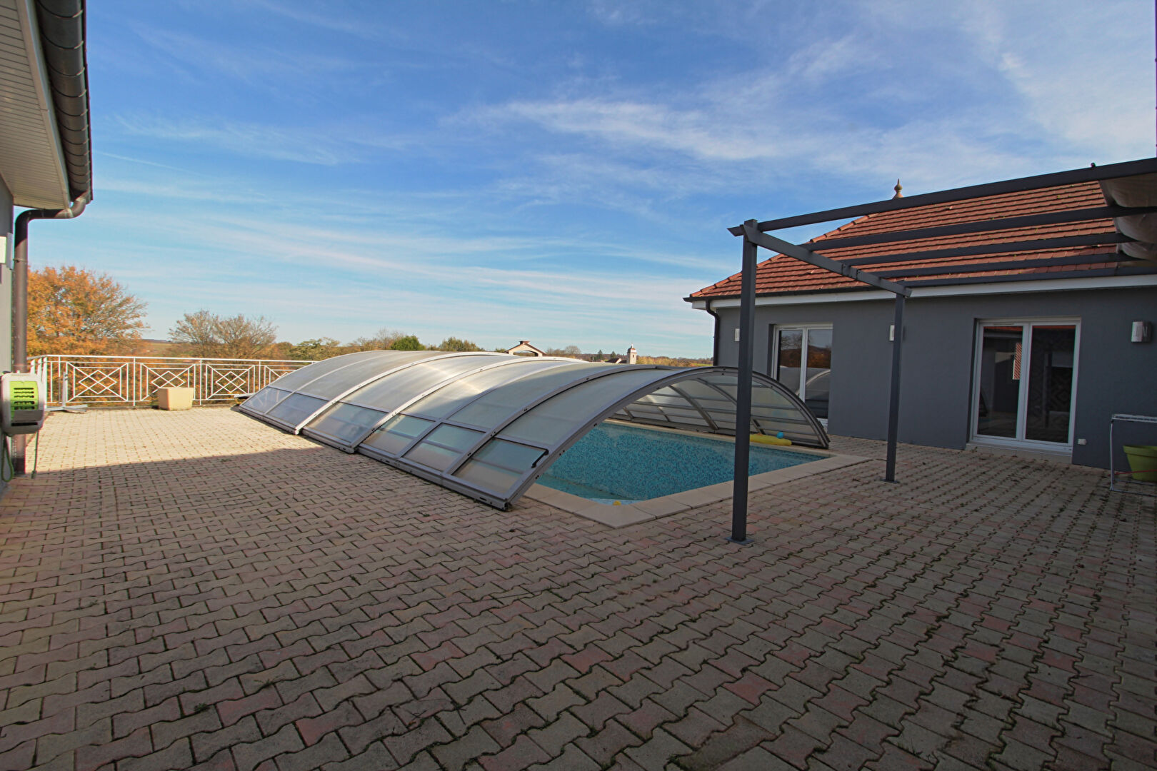 Photo Maison de 200 m2 avec un grand terrain image 2/6