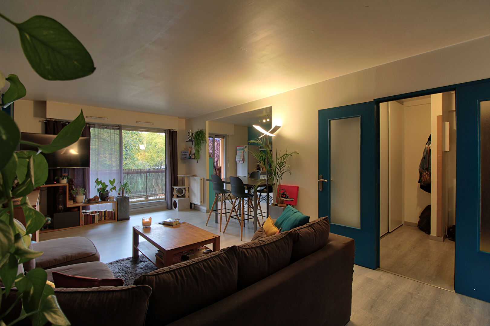 Appartement 90m2, 3 chambres, garages, terrasse