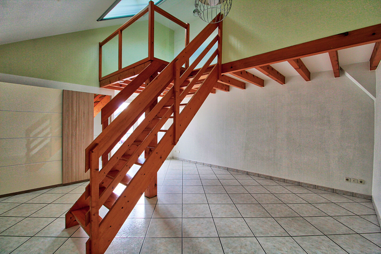 Photo Appartement T2 en duplex quartier St-Claude image 1/5