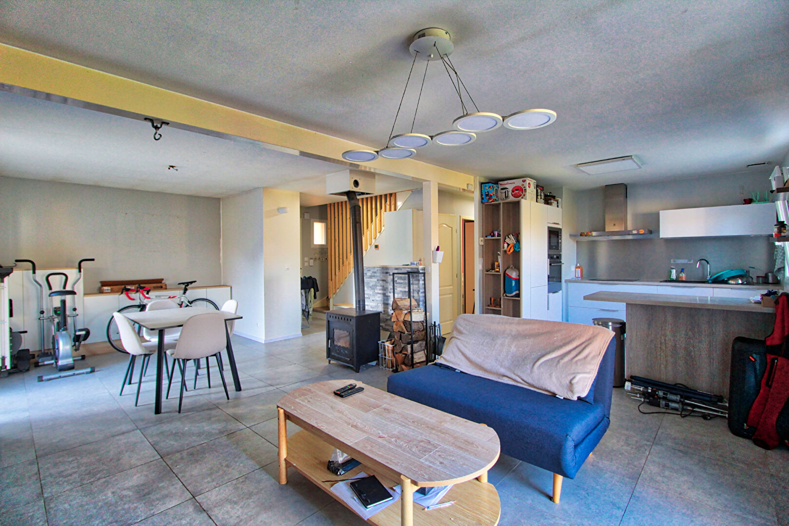 Photo Maison 4 chambres sur grand terrain image 2/6