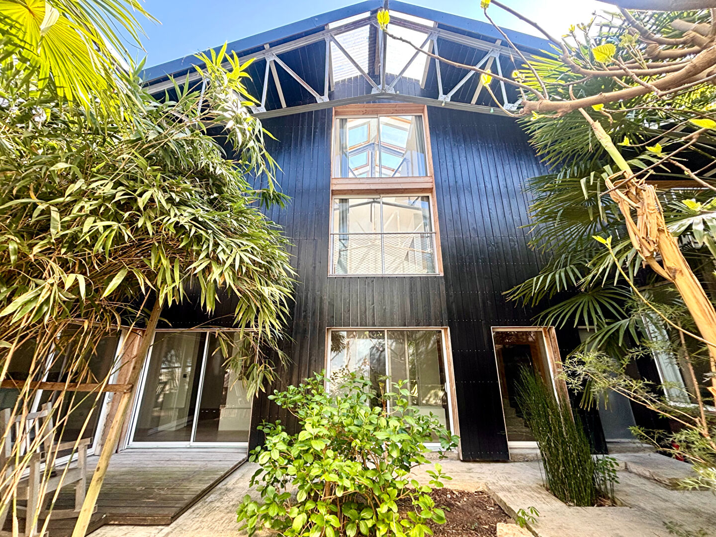 Photo Atelier avec espace bureau/habitation ! image 4/6